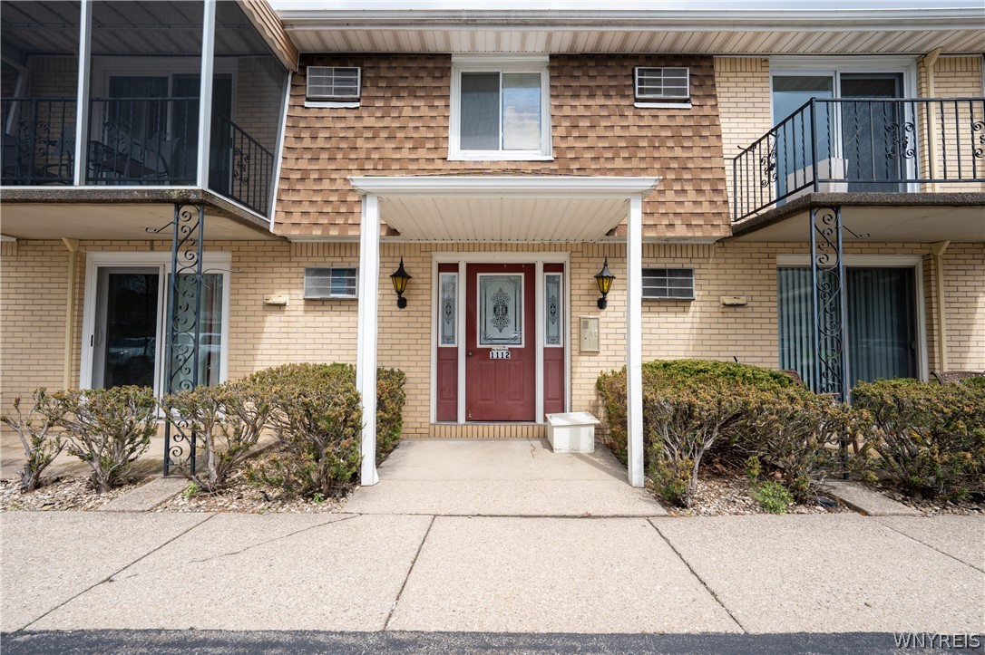 1112 Indian Church Road, Unit 29 West Seneca, NY 14224 - Photo 4 of 39