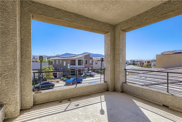 $725,000 | 314 Robson Rdg Lane, Henderson, NV 89015