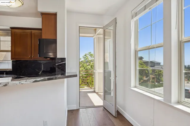 $610,000 | 6100 Old Quarry Loop, Oakland, CA 94605