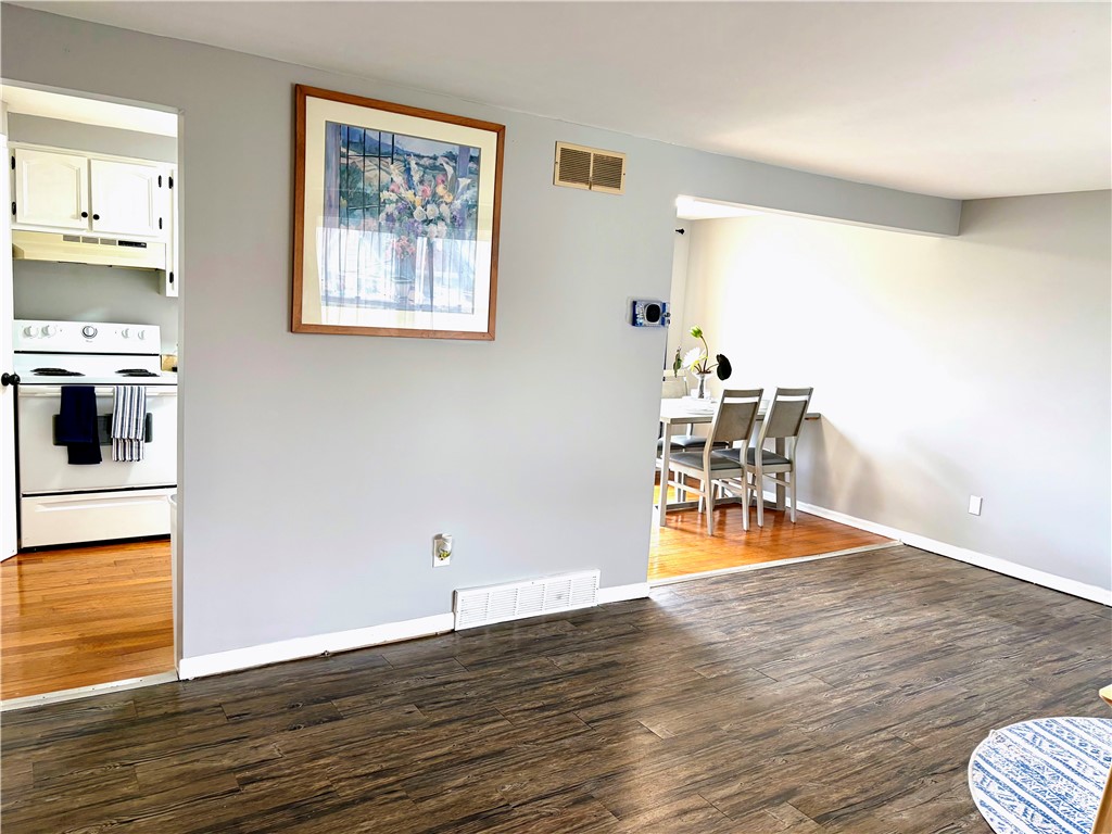 424 Upper Valley Road Gates, NY 14624 - Photo 19 of 41