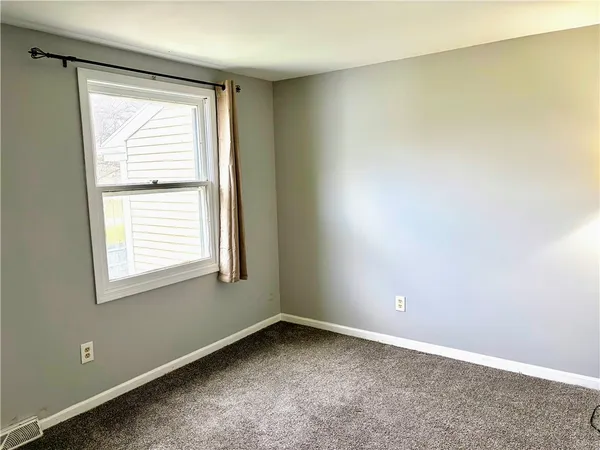 $165,000 | 424 Upper Valley Road, Gates, NY 14624