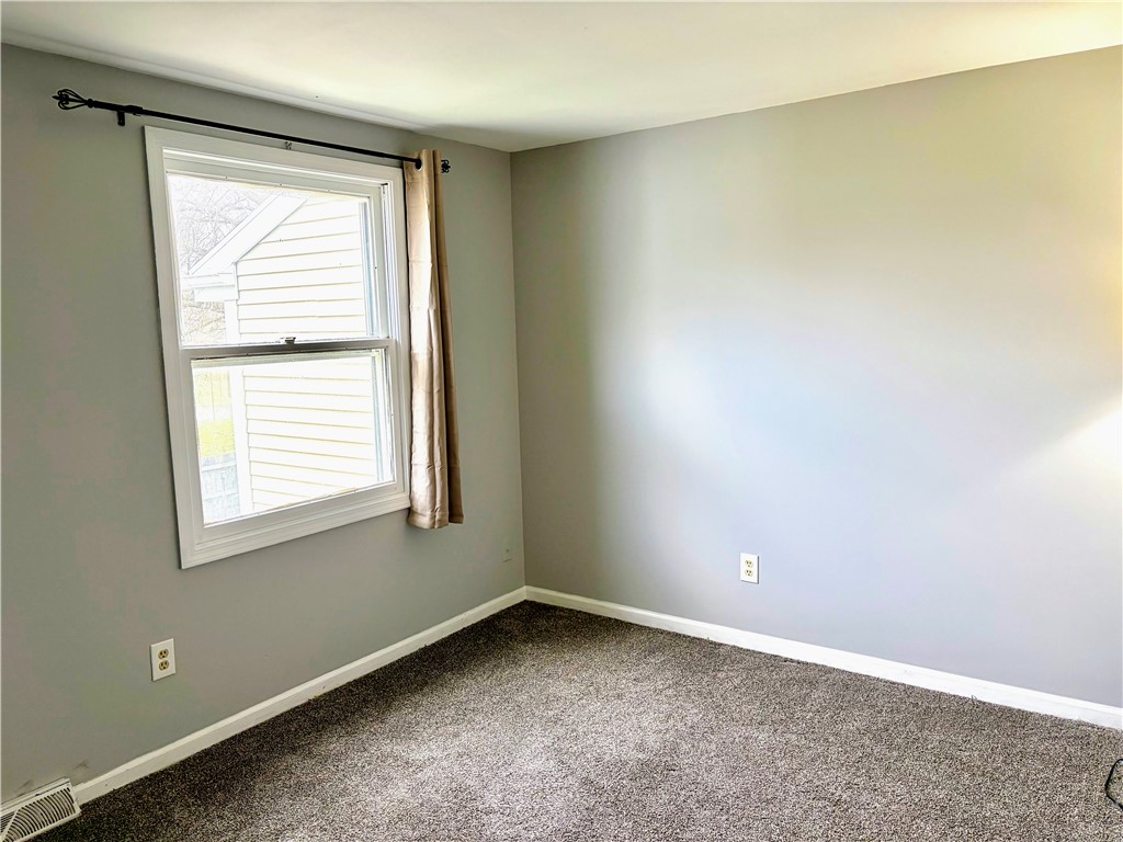 424 Upper Valley Road Gates, NY 14624 - Photo 31 of 41 rear bedrm