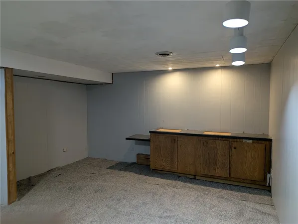 $165,000 | 424 Upper Valley Road, Gates, NY 14624