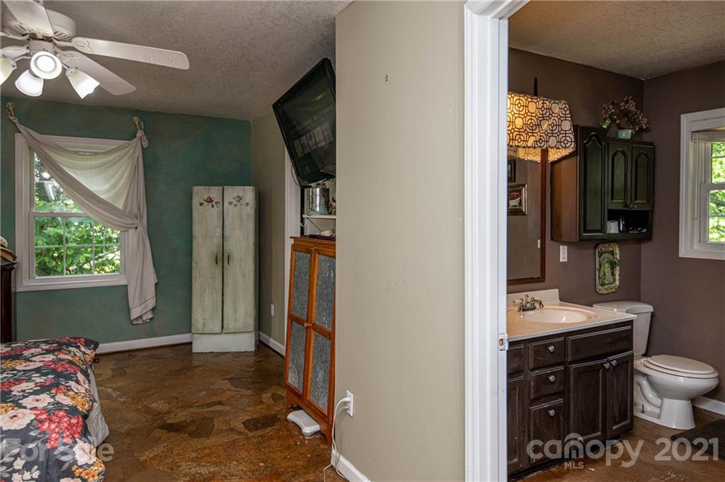 111 Lost Ridge Road Asheville, NC 28806 - Photo 22 of 41 Gallery Image 22