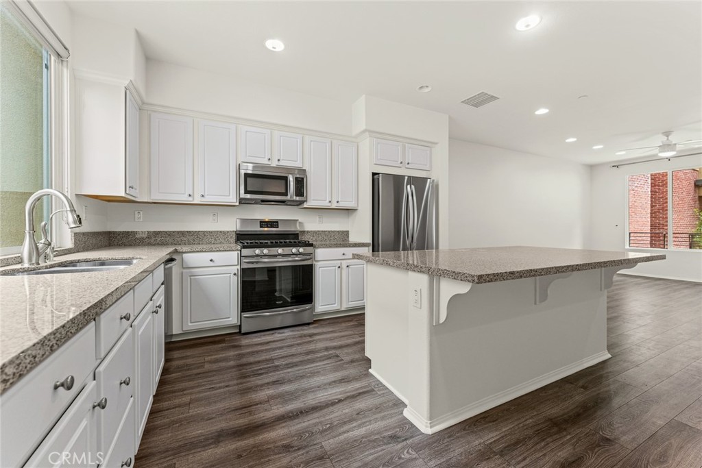 422 West Rte 66, Unit 47 Glendora, CA 91740 - Photo 14 of 31
