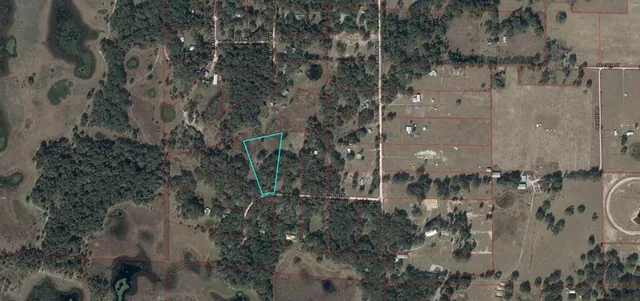 a view of a backyard of a building