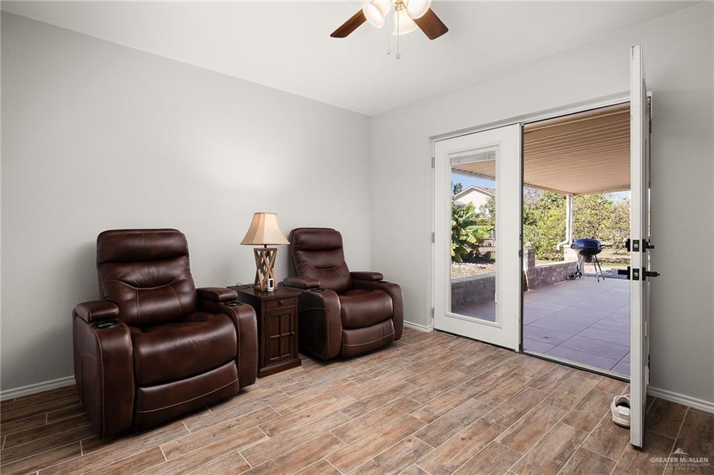 1815 Wilson Street Mission, TX 78572 - Photo 13 of 16 a living room with furniture