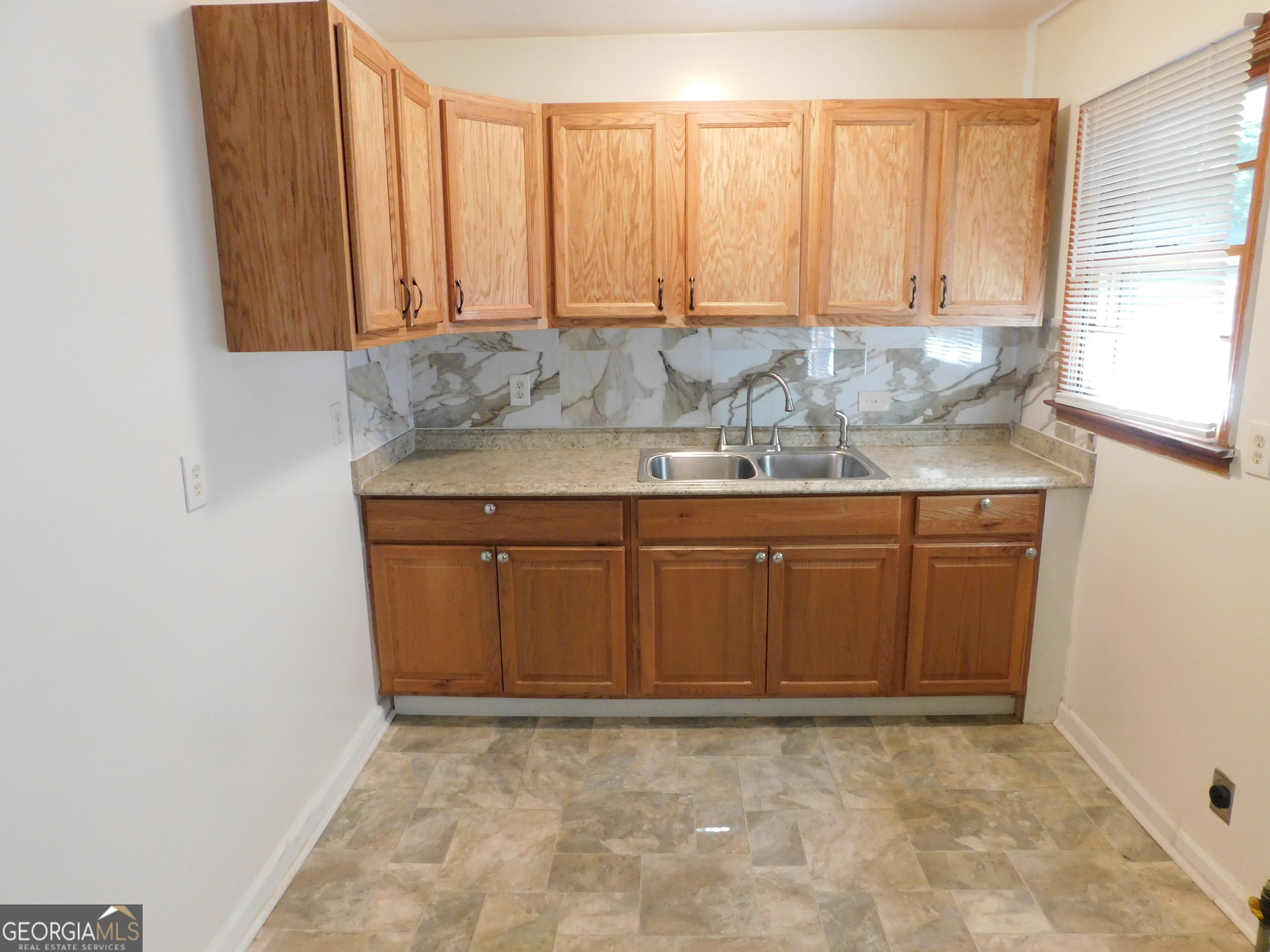 4618 Bartlett Road Forest Park, GA 30297 - Photo 4 of 8