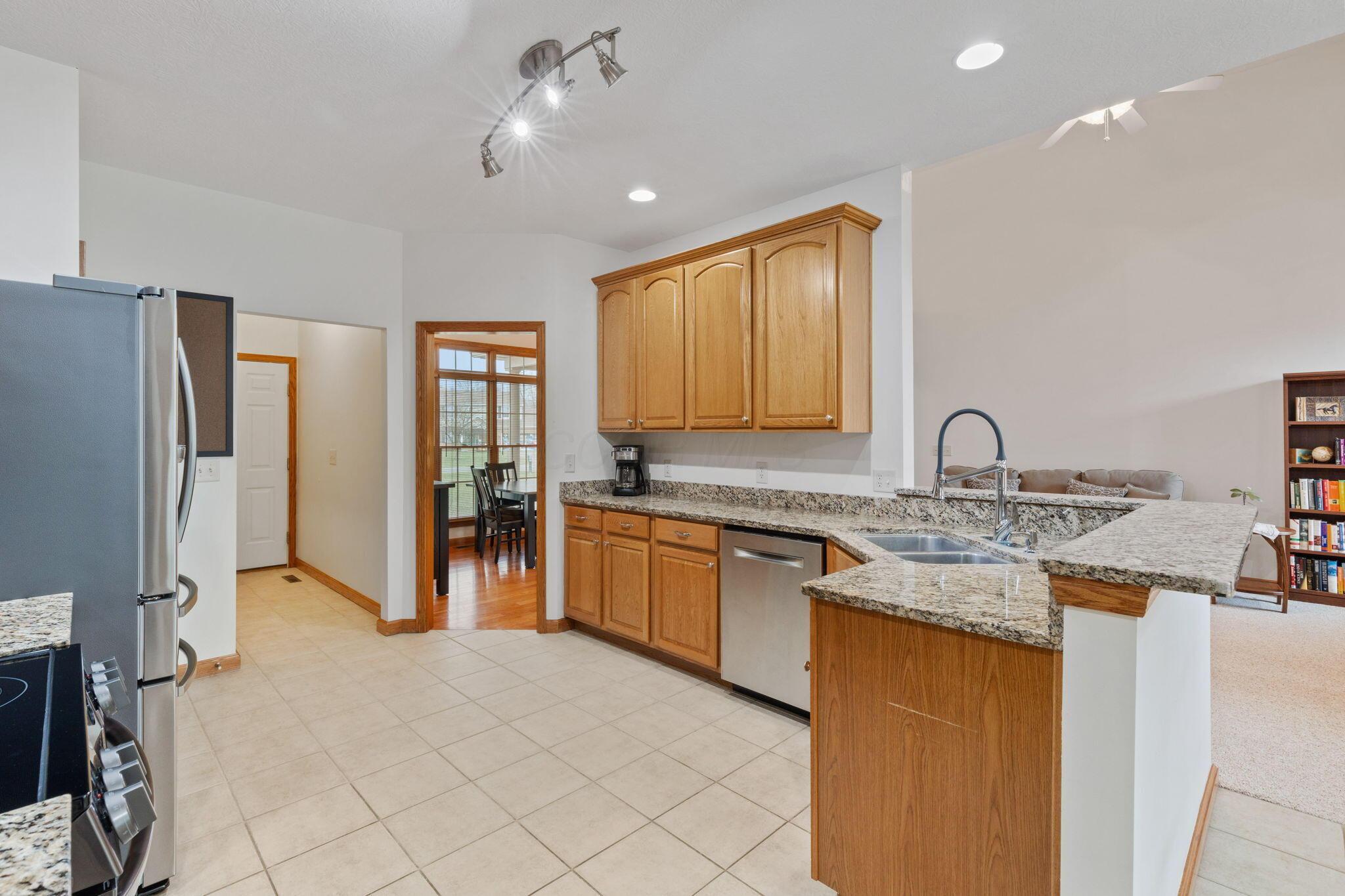 279 Holder Road Baltimore, OH 43105 - Photo 19 of 60 Kitchen - 279 Holder Road, Baltimore, OH 43105