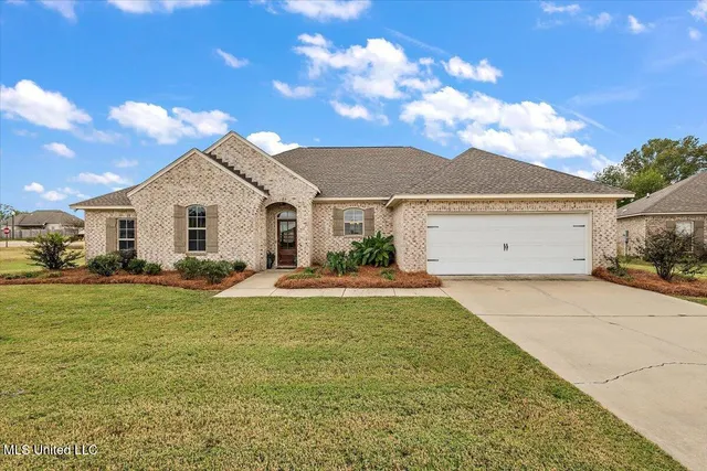 $319,999 | 142 Western Ridge Circle, Canton, MS 39046