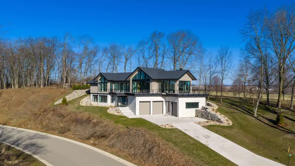 $2,995,000 | 4965 Championship Circle, Waunakee, WI 53597