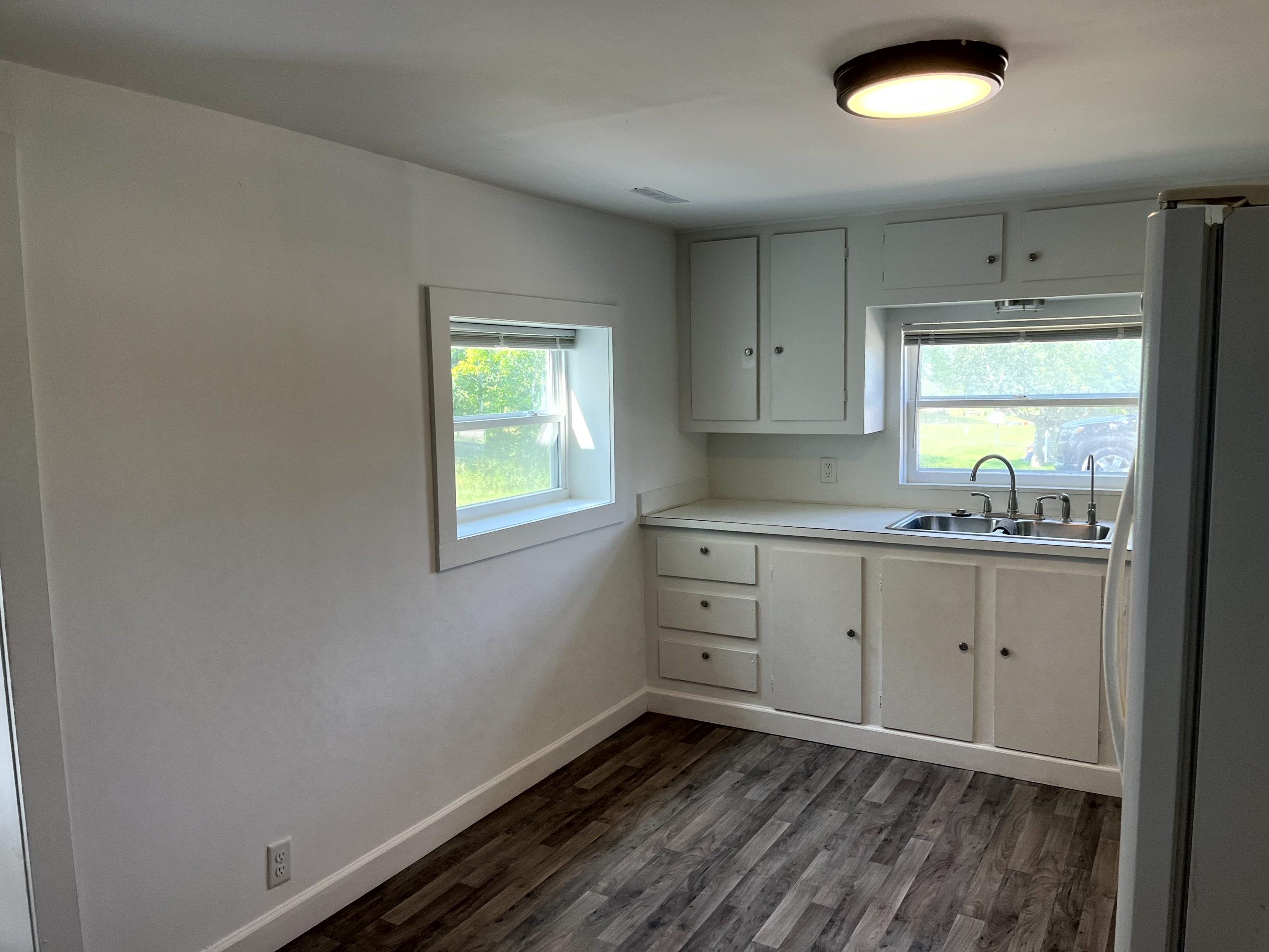 2139 North Three Mile Road Traverse City, MI 49686 - Photo 9 of 29 1937351-6d7ba40f-b438-4c98-bd3c-fb28c21b7eca.JPG
