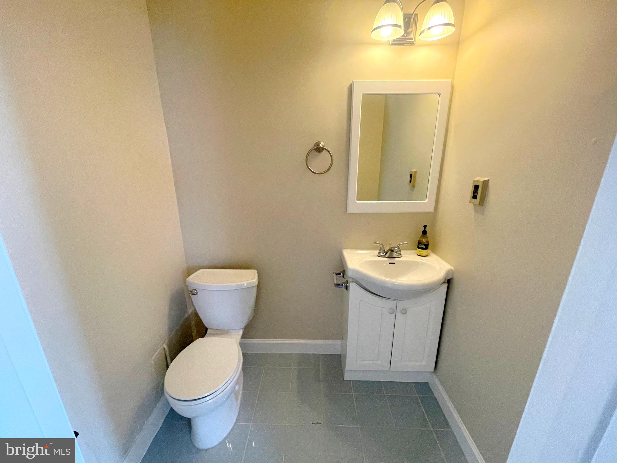 11717 Rivershore Drive Dunkirk, MD 20754 - Photo 17 of 49 Half bath