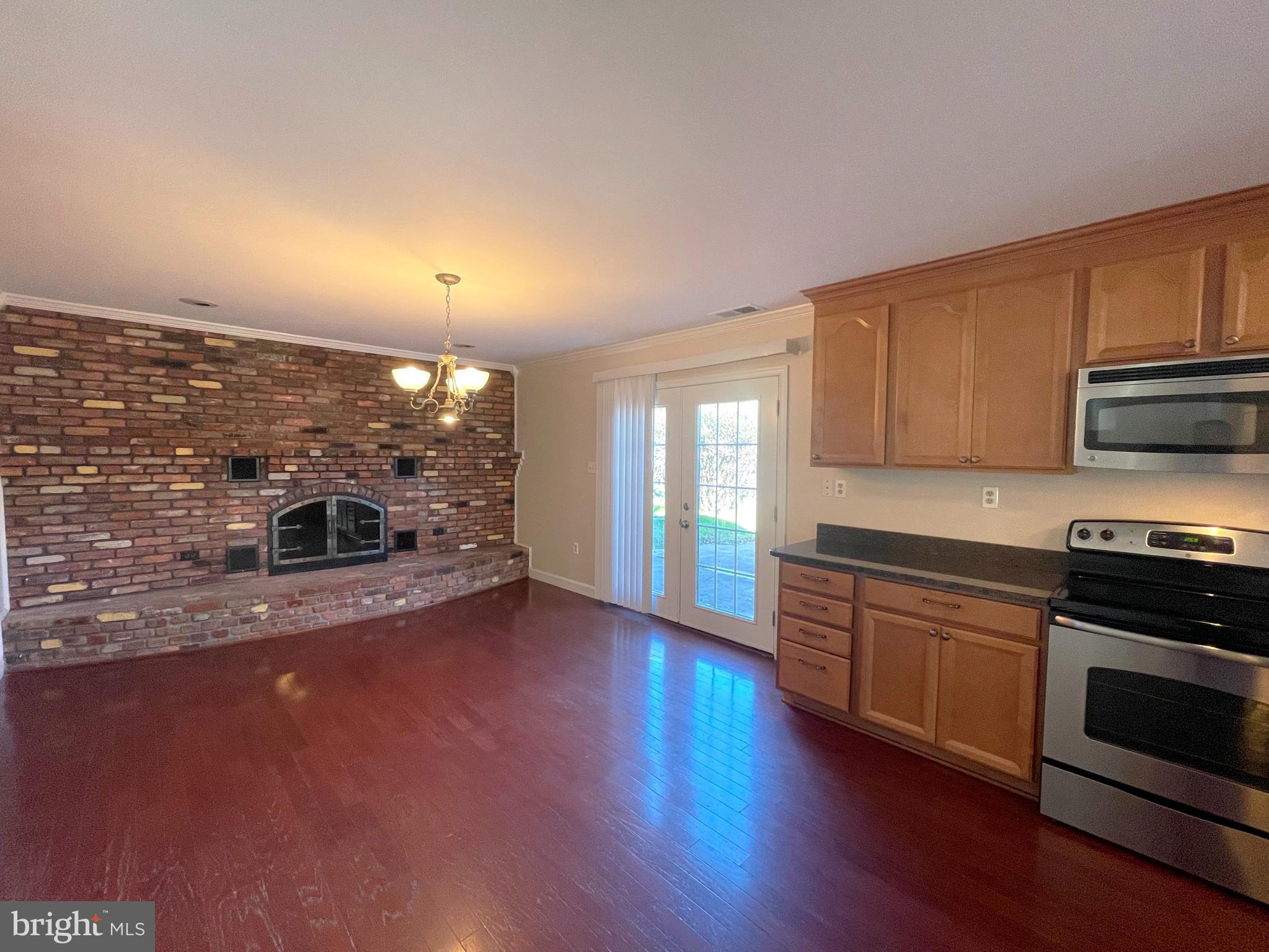 11717 Rivershore Drive Dunkirk, MD 20754 - Photo 6 of 49 Dining area w/fireplace