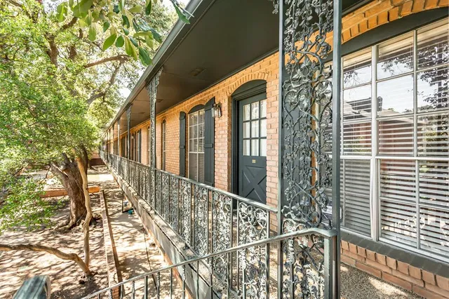 a view of an entryway