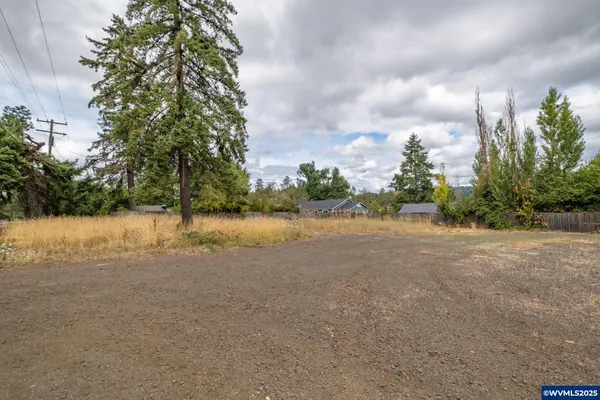 $250,000 | 421203 Southwest Philomath Boulevard, Corvallis, OR 97333