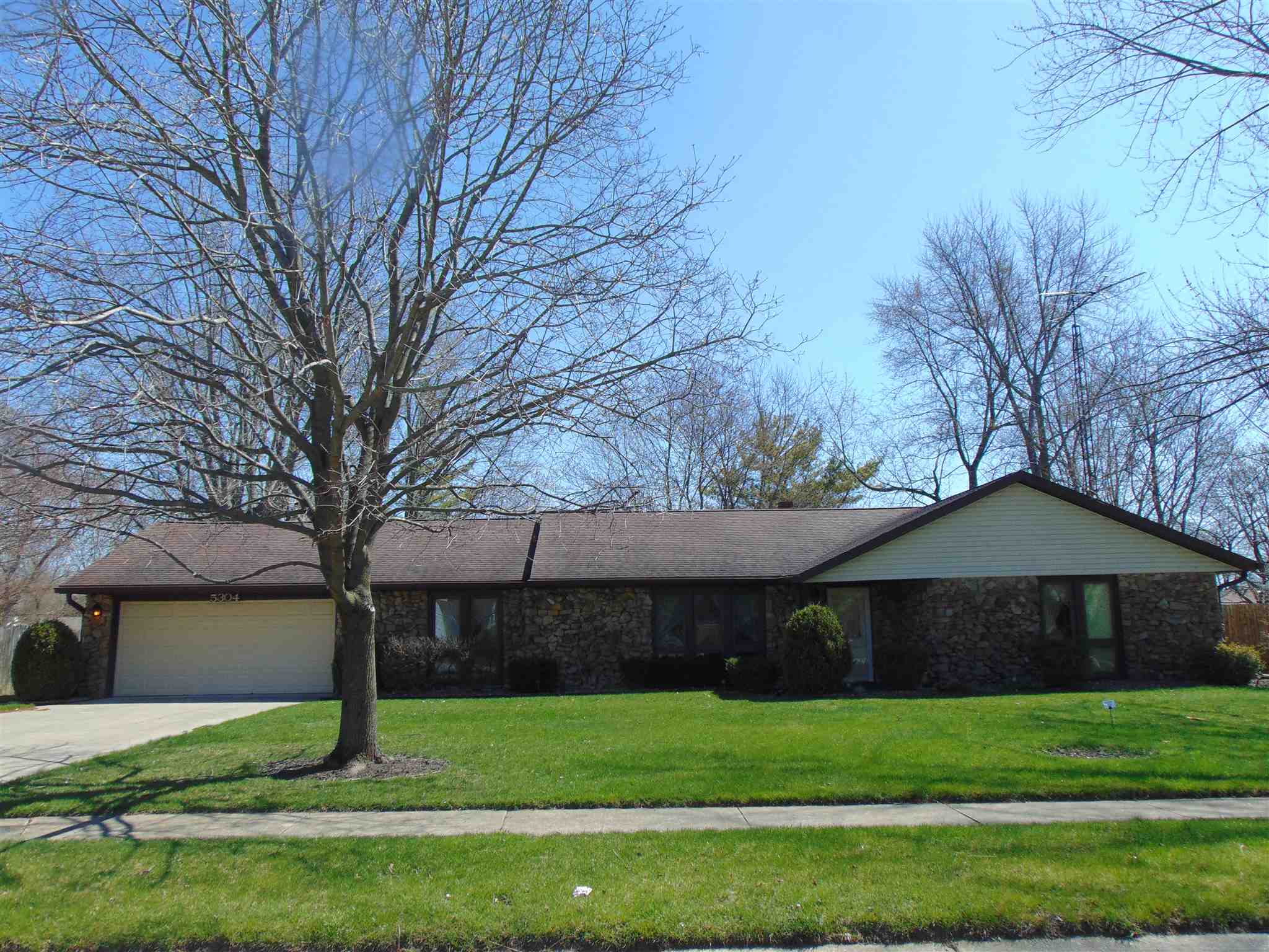 5304 North Moore Road Muncie, IN 47304 - Photo 1 of 23