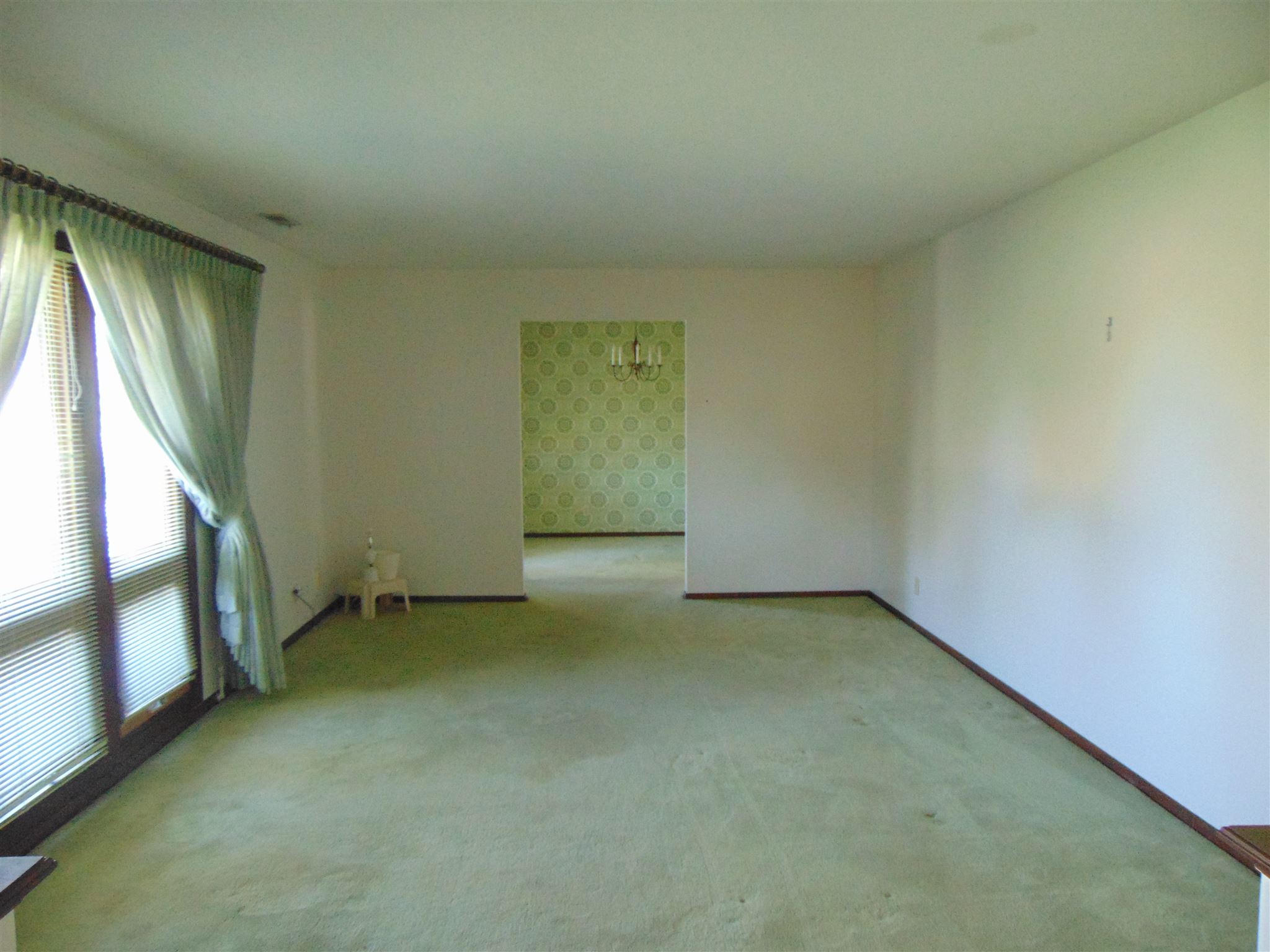5304 North Moore Road Muncie, IN 47304 - Photo 3 of 23