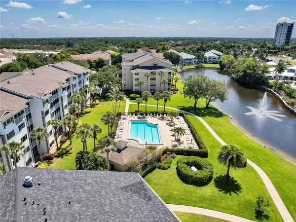 $5,600 | 320 Horse Creek Drive, Unit 105, Naples, FL 34110