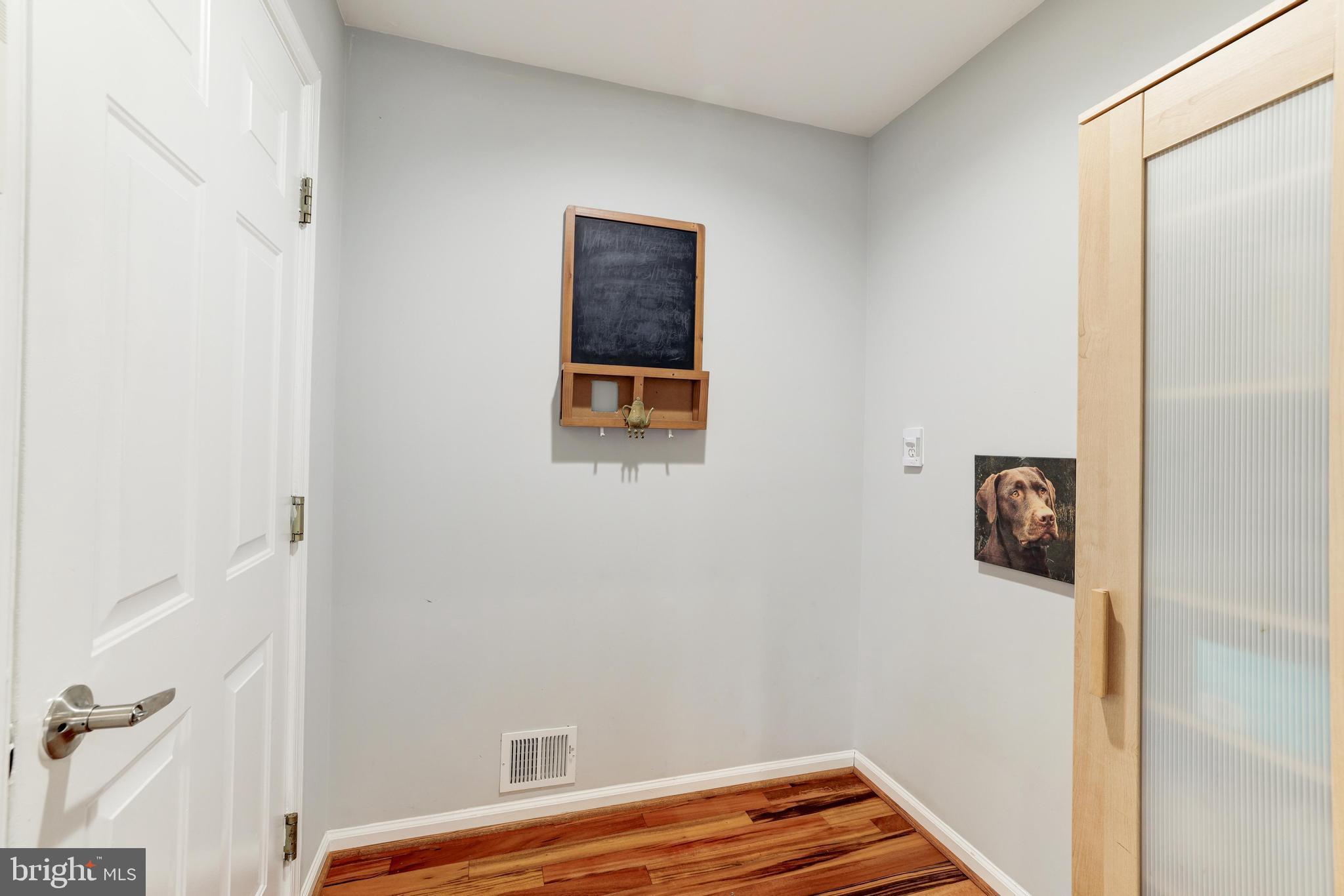 20751 Fenwick Drive Ashburn, VA 20147 - Photo 20 of 52 Main Level Mud Room