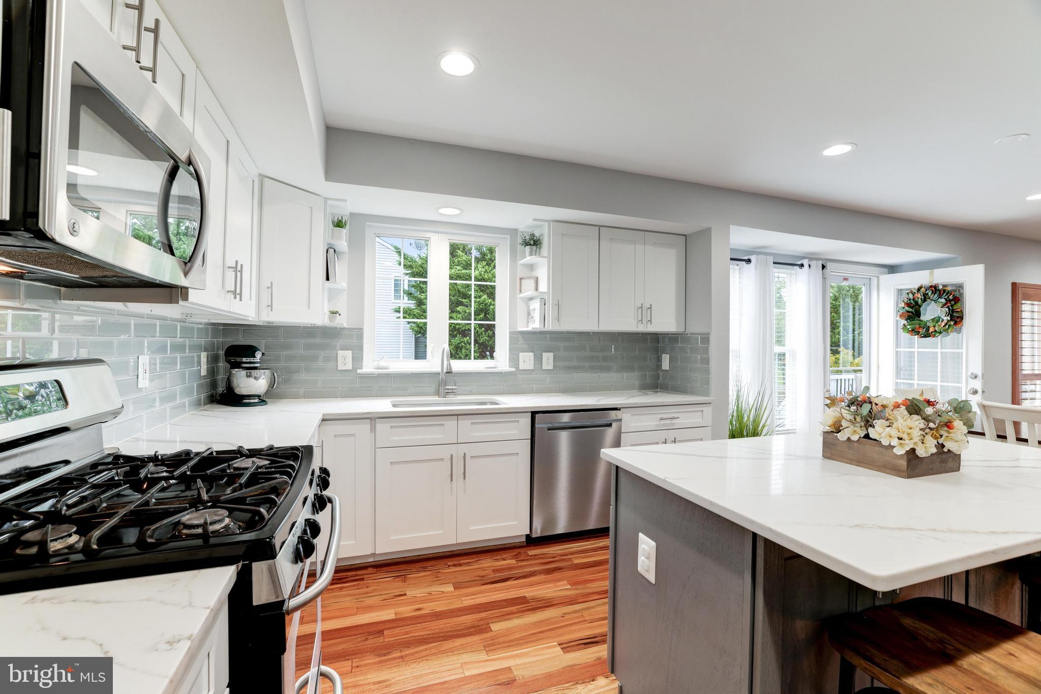 20751 Fenwick Drive Ashburn, VA 20147 - Photo 10 of 52 Kitchen