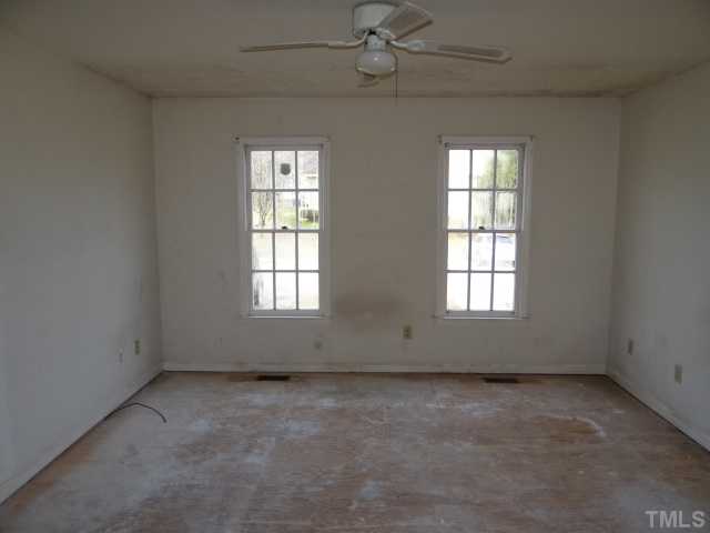 1924 Ranch Mill Circle Raleigh, NC 27610 - Photo 10 of 12 Gallery Image 10