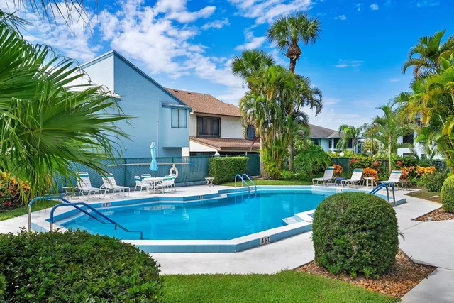 a view of outdoor space yard and patio