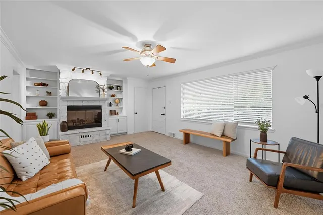 $349,900 | 1310 West Cedar Street, Arlington, TX 76012