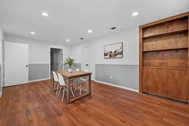 $349,900 | 1310 West Cedar Street, Arlington, TX 76012