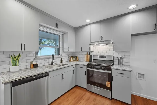 $349,900 | 1310 West Cedar Street, Arlington, TX 76012