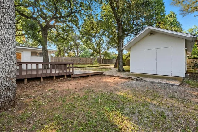 $349,900 | 1310 West Cedar Street, Arlington, TX 76012