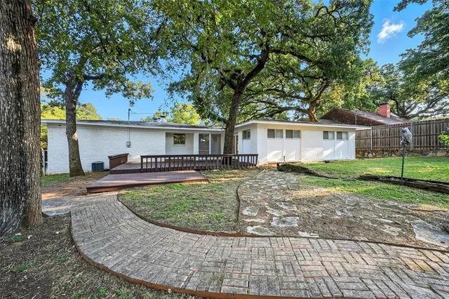 $349,900 | 1310 West Cedar Street, Arlington, TX 76012