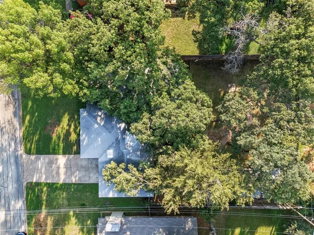 $349,900 | 1310 West Cedar Street, Arlington, TX 76012