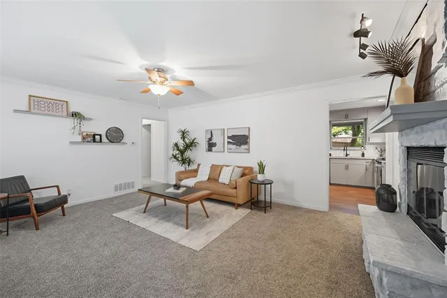 $349,900 | 1310 West Cedar Street, Arlington, TX 76012