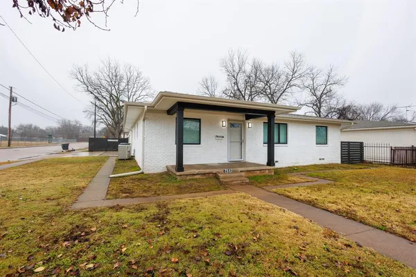 $2,475 | 2540 Prichard Lane, Dallas, TX 75227