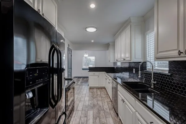 $2,475 | 2540 Prichard Lane, Dallas, TX 75227