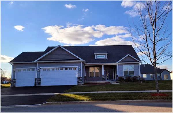 $499,900 | 1919 Truman Street, Sycamore, IL 60178