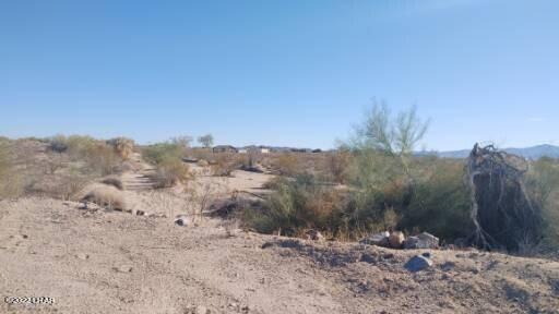 15 Frontage Road Yucca, AZ 86438 - Photo 17 of 18 2074