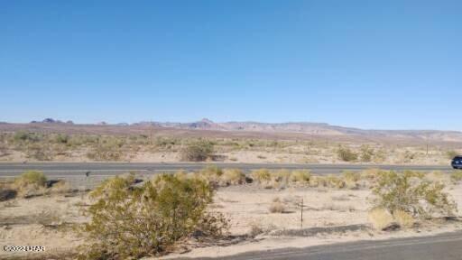 15 Frontage Road Yucca, AZ 86438 - Photo 3 of 18 2059