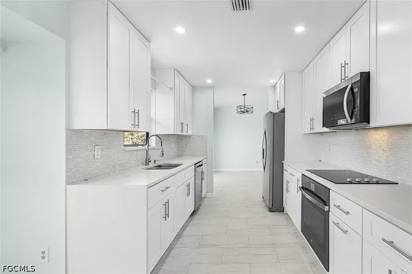 $2,750 | 17176 Phlox Drive, Fort Myers, FL 33967