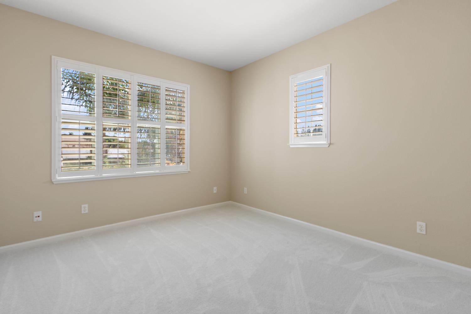5631 Tufts Street Davis, CA 95618 - Photo 42 of 69 an empty room with a window