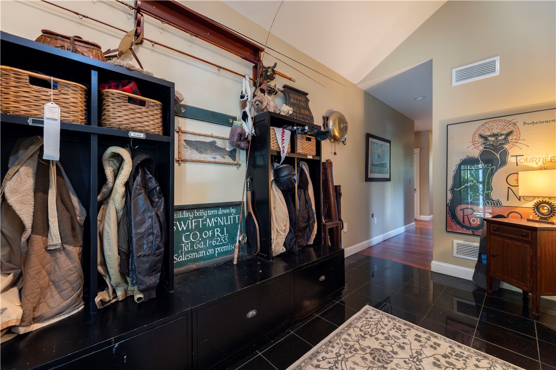 365 Boston Neck Road Narragansett, RI 02882 - Photo 24 of 50