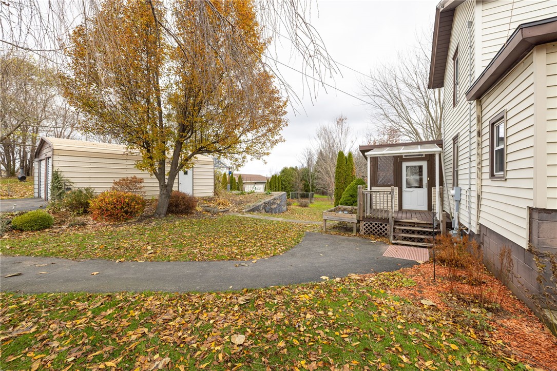 4451 Old Ridge Road Williamson, NY 14589 - Photo 8 of 42