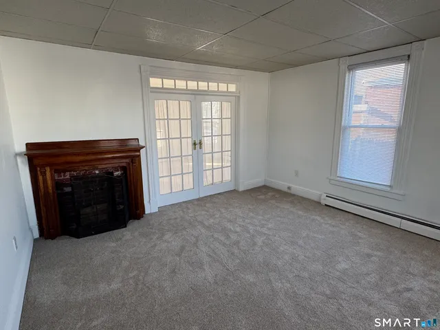 $1,075 | 183 East Main Street, Middletown, CT 06457