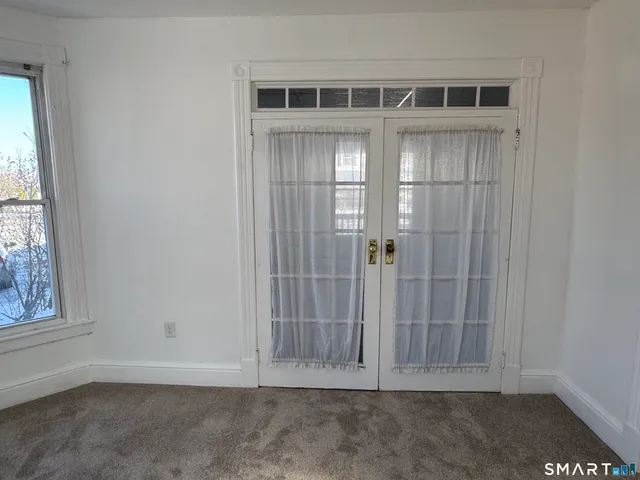 $1,075 | 183 East Main Street, Middletown, CT 06457