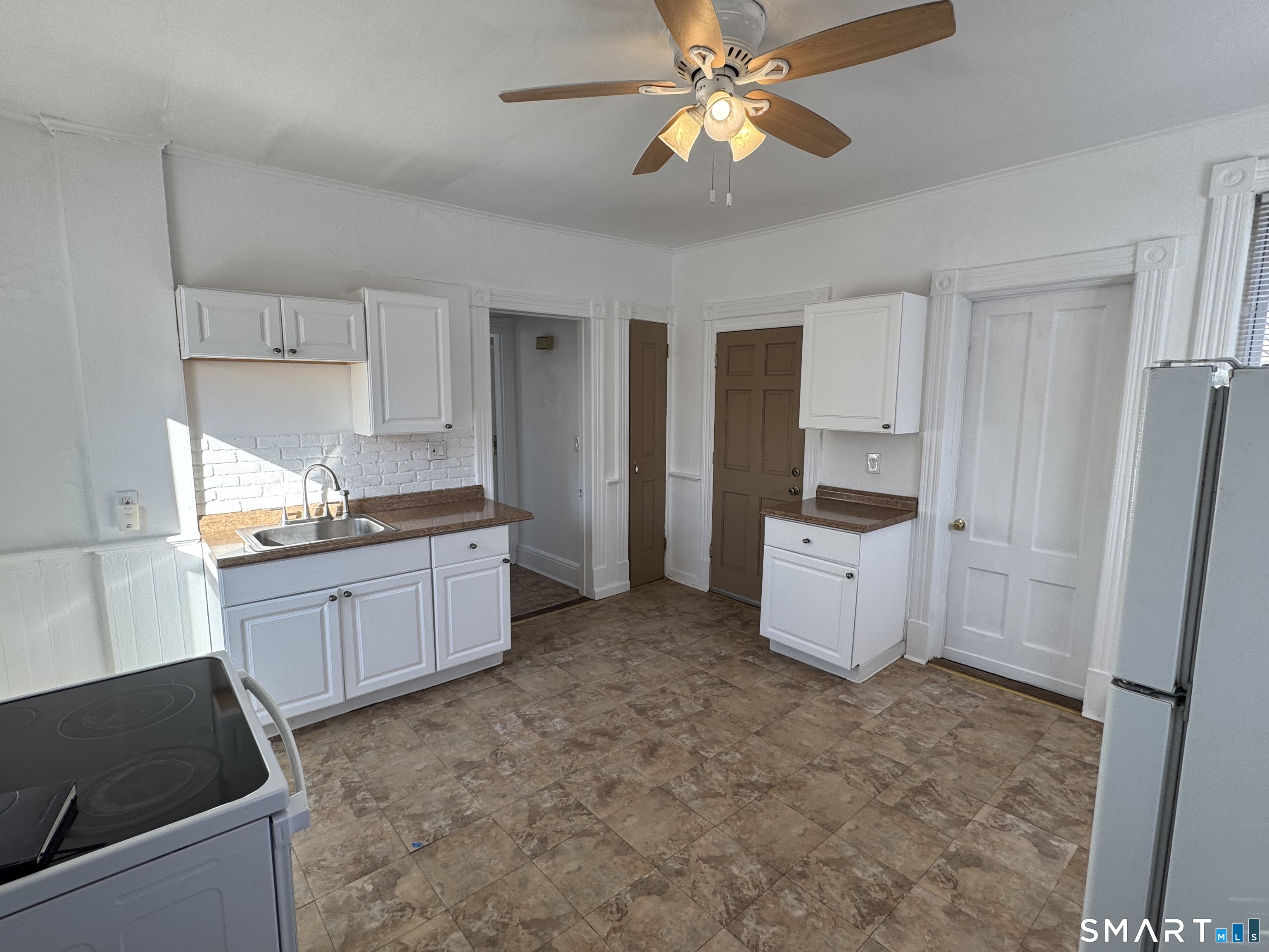 183 East Main Street Middletown, CT 06457 - Photo 3 of 15