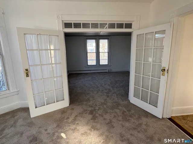 $1,075 | 183 East Main Street, Middletown, CT 06457