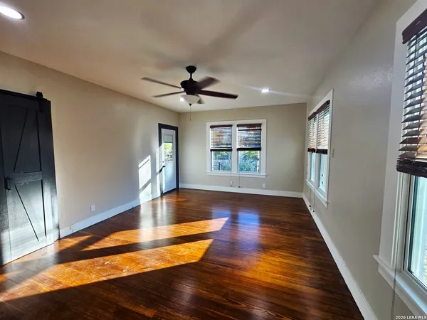 $344,900 | 624 South Austin Street, Seguin, TX 78155