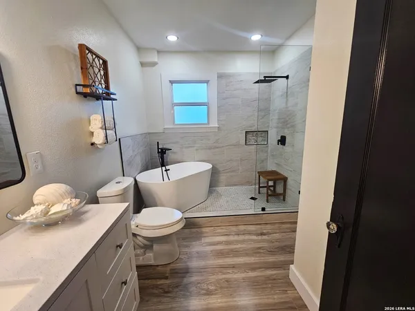 $344,900 | 624 South Austin Street, Seguin, TX 78155