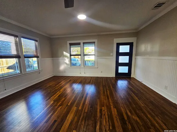 $344,900 | 624 South Austin Street, Seguin, TX 78155